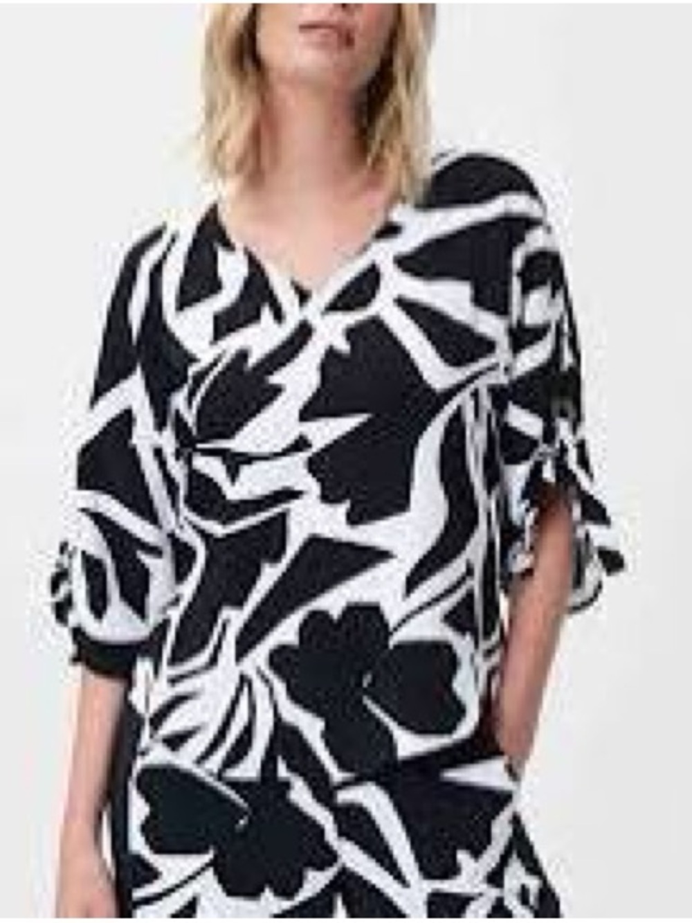 Cynthia Rowley Black & White Floral V-Neck Tunic
